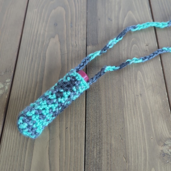 Handmade Crochet Lipgloss Lip Balm Chapstick Cozy Cover - Picture 6 of 9